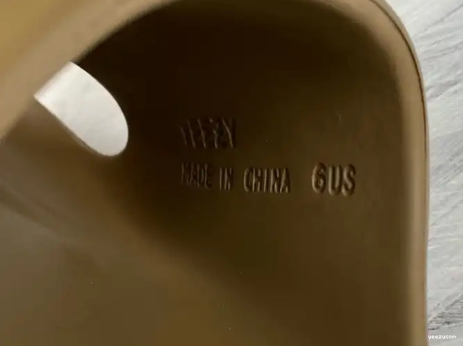 Yeezy Brown Earth Adidas Slide FV8425 0701